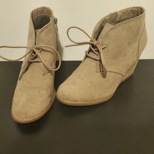 🤎 Tan Wedges 🤎